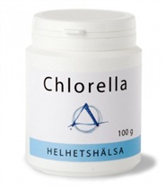 Chlorella fr�n Helhetsh�lsa. Chlorella kallas ibland "superfood" eftersom den har s� h�g proteinhalt samtidigt som den �r rik p� fibrer, vitaminer, mineraler och sp�r�mnen.