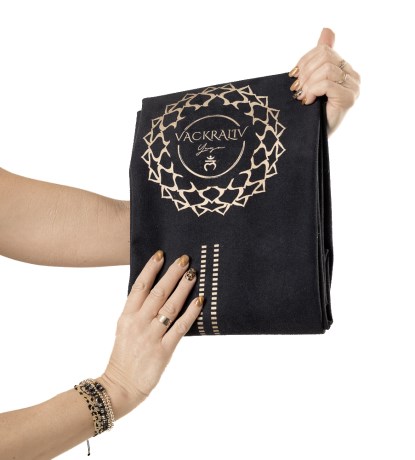 Miniatyrbild VL Yoga Non-Slip Suede Flower Aum Eco Towel Mat 1 mm, 1 st, Black