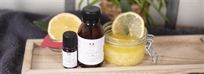 Gr egen body scrub med jojoba- och citronolja