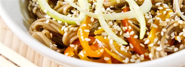 Dietnudlar med kyckling och ajvar