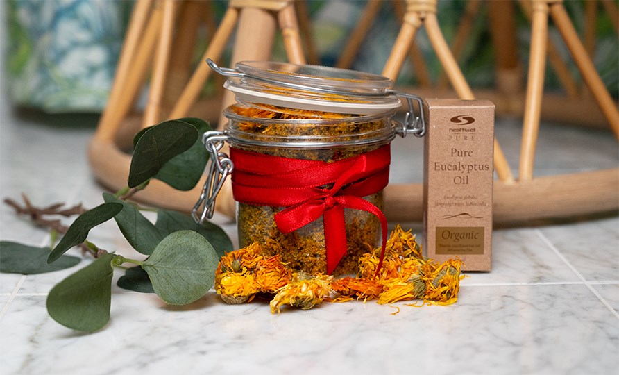 Kroppsskrubb med n�rande ingredienser.