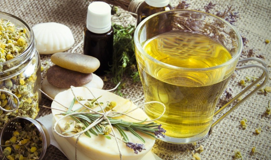 Naturliga och vxtbaserade oljor.