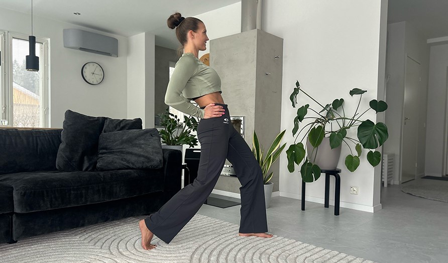 Susanna visar en vning fr kad rrlighet.