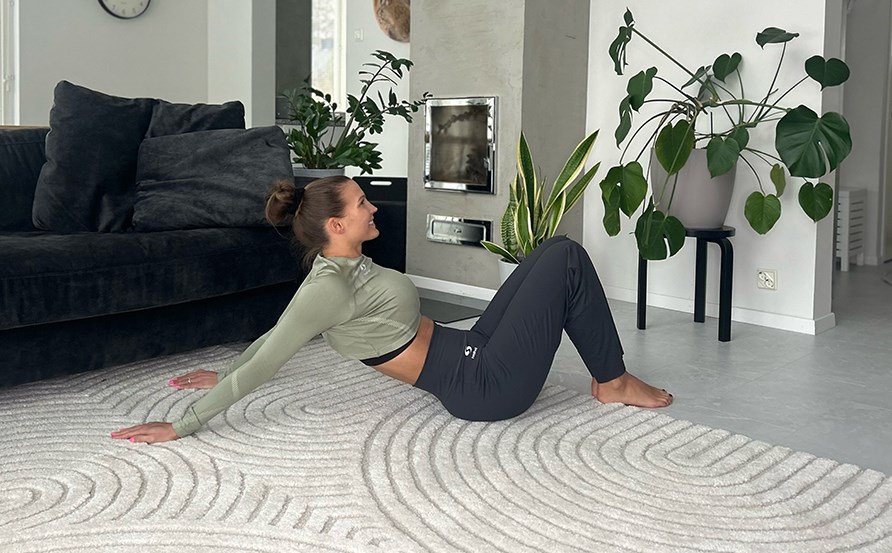 Susanna visar en vning fr kad rrlighet.