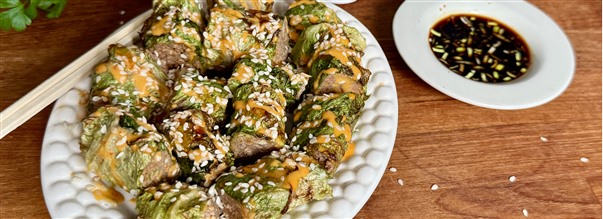 Kalorismarts snabba dumplingrullar i salladsblad 