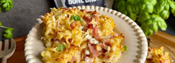 Kalorismarts pastagratng med keso, ost och skinka