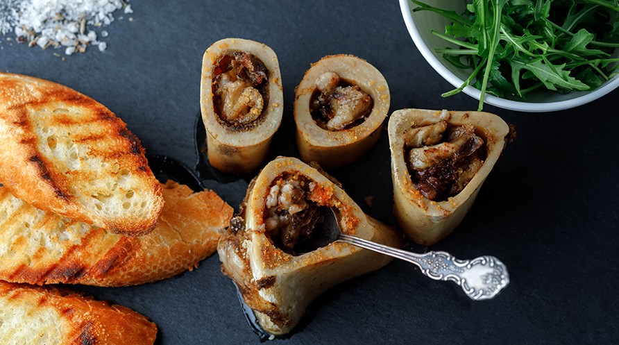 M�rgben med rostat br�d och ruccola. 