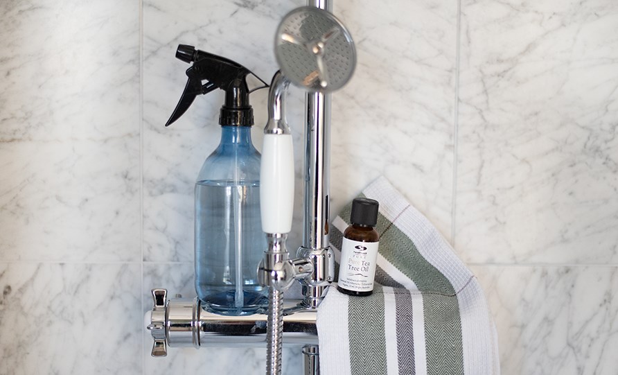 Hemgjord reng�ringsspray.