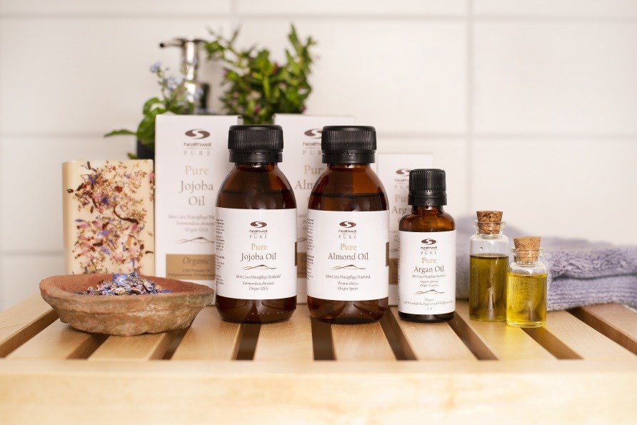 Pure arganolja, jojobaolja och mandelolja för hudvård. Pure arganolja, jojobaolja och mandelolja för hudvård.